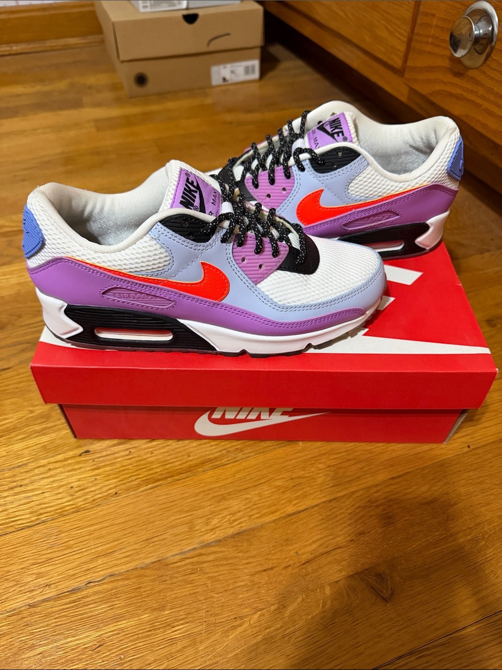 Nike Women’s Air Max White/Hyper Crimson